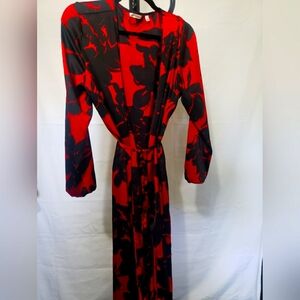 La Vie En Rose Medium Satin Robe Red Black